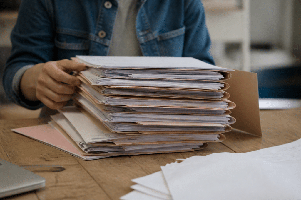 Dossiers immobiliers avec champs donnees contact entreprise