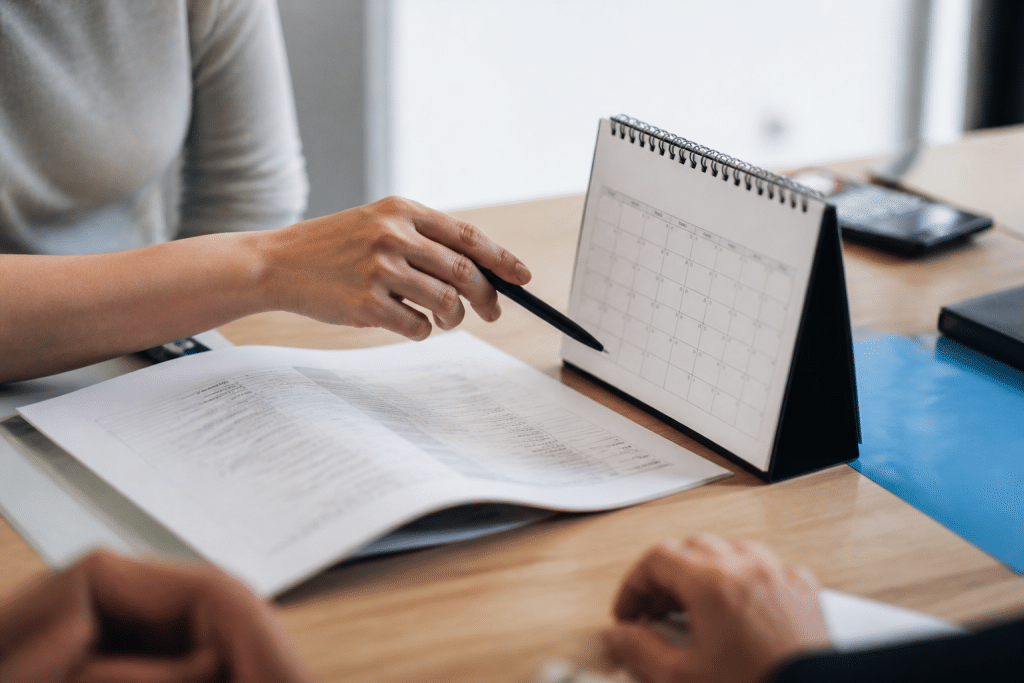 Document assurance avec calendrier montrant limites age souscription